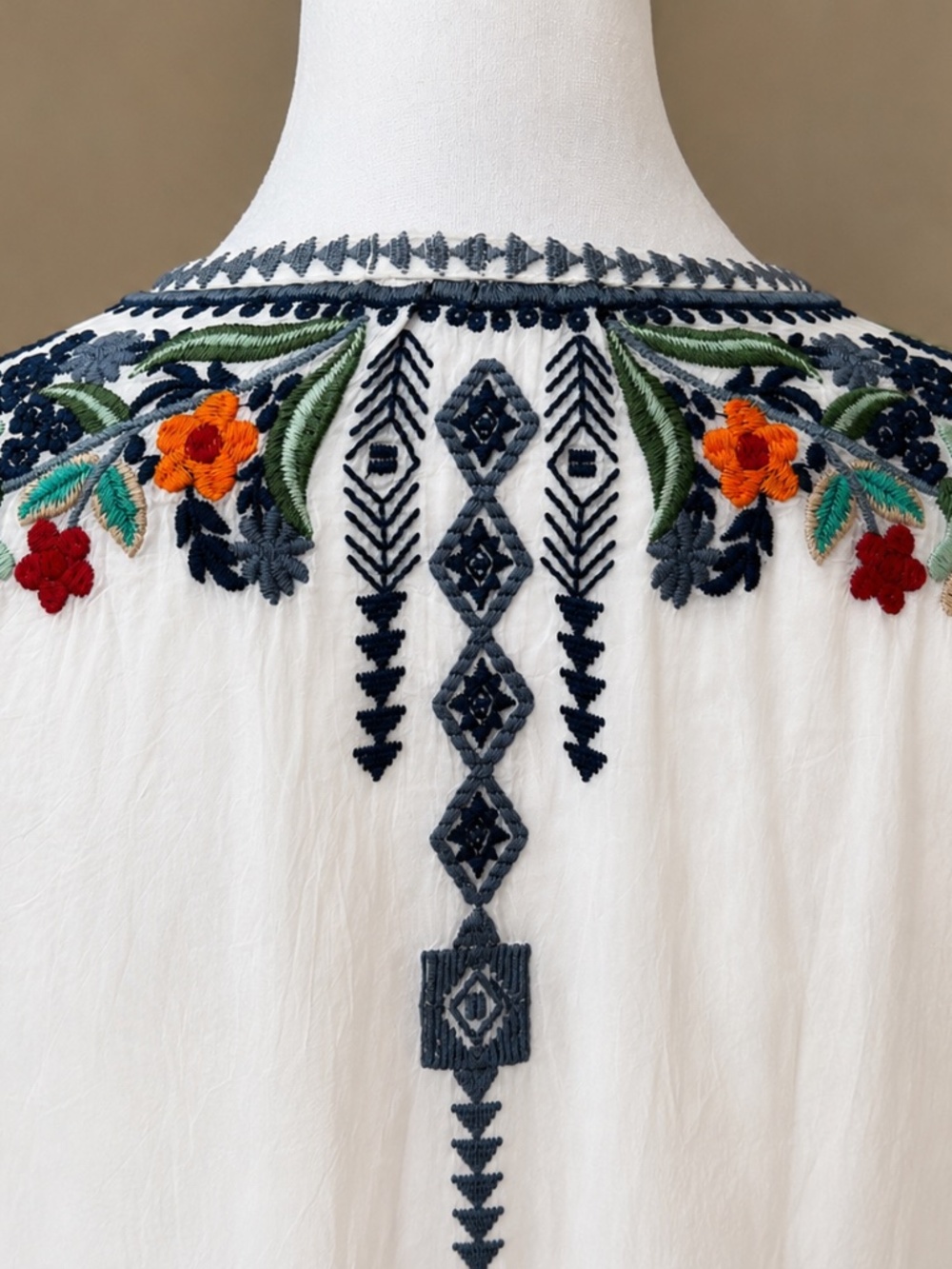 Johnny Was White Floral Embroidered Cupra Rayon Tunic Blouse Small - Picture 9 of 11